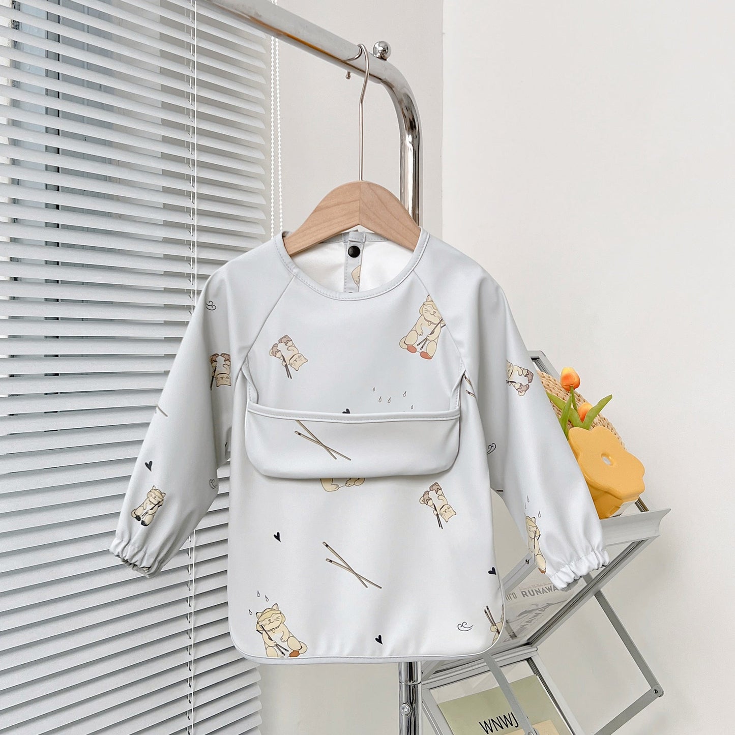 Long-Sleeve Bib (Waterproof) – Easy Clean, Mess-Free Mealtimes